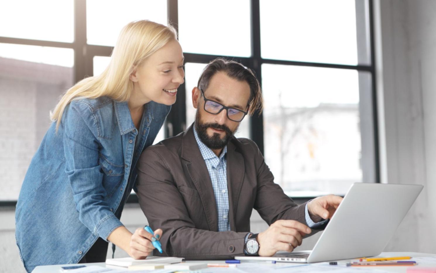 Moderne Lernumgebung mit Finanzanalyse Tools